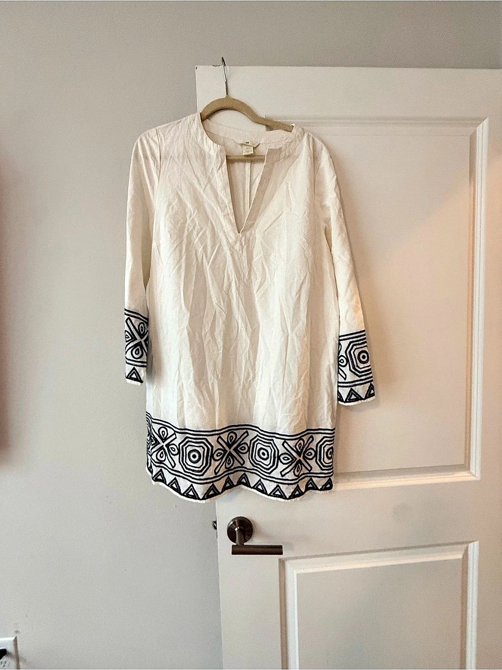 H&Medium White & Black Mini Dress Size Medium